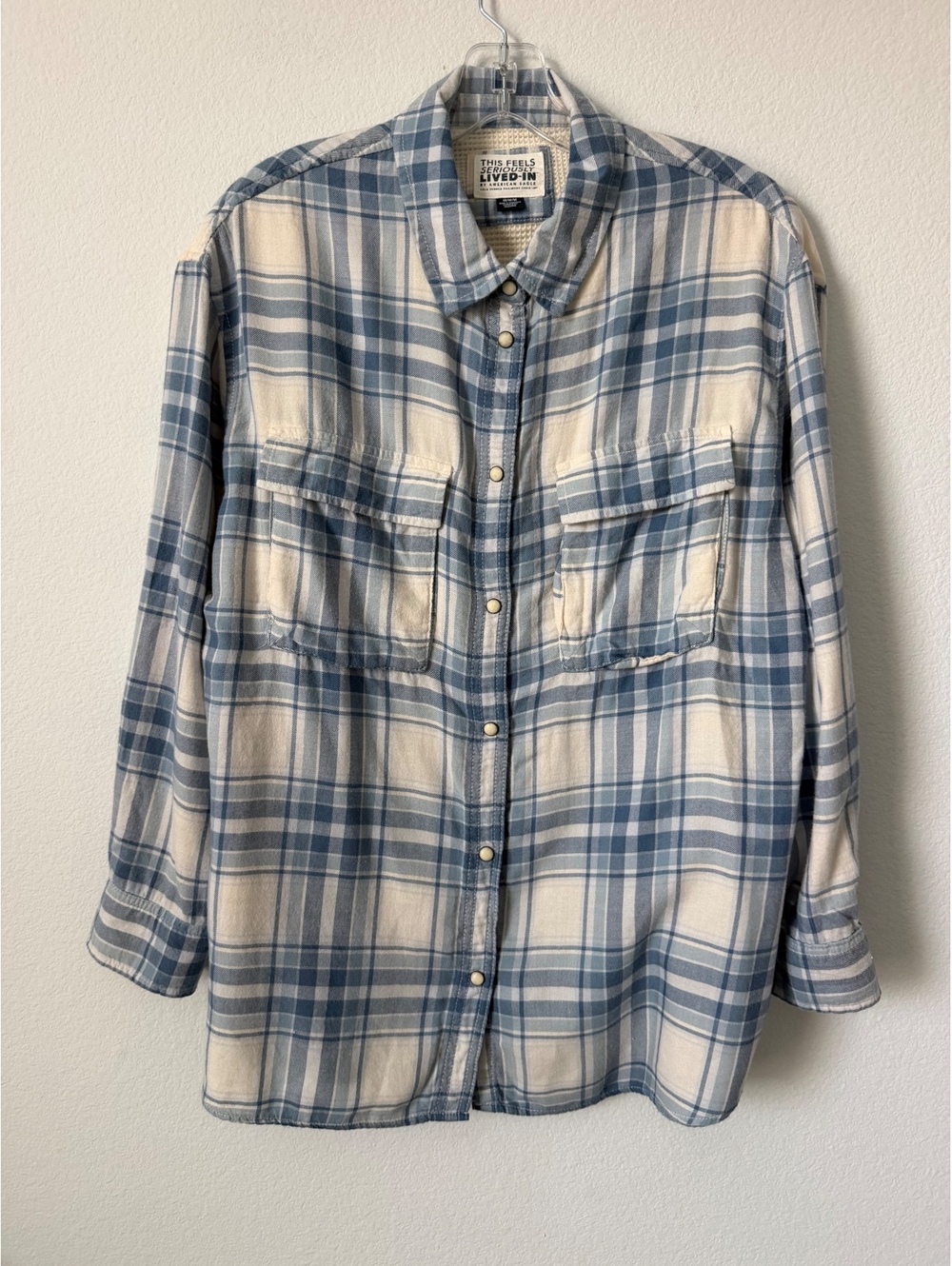 American Eagle Long Sleeve Snap Button Blue/Cream Plaid Flannel Shirt Size M